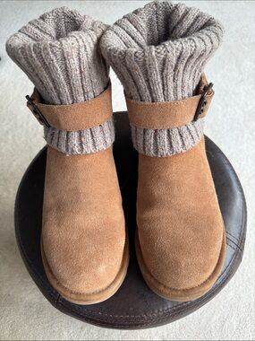 UGG Chestnut Cambridge Suede Knit Cuff Ankle Boots SZ 8